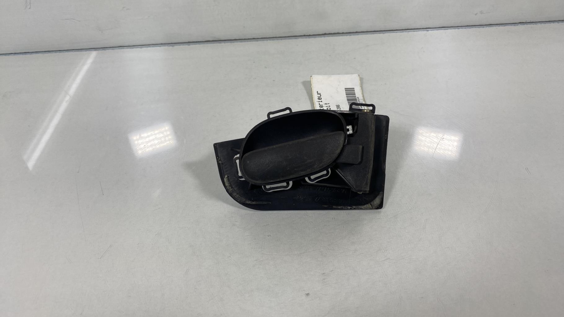 Maniglia interna posteriore destra PEUGEOT 206 PHASE 1 Diésel - 1