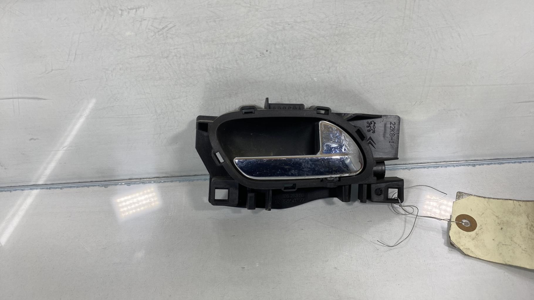 Maniglia interna posteriore destra PEUGEOT 308 1 SW PHASE 1 BREAK Diésel - 1