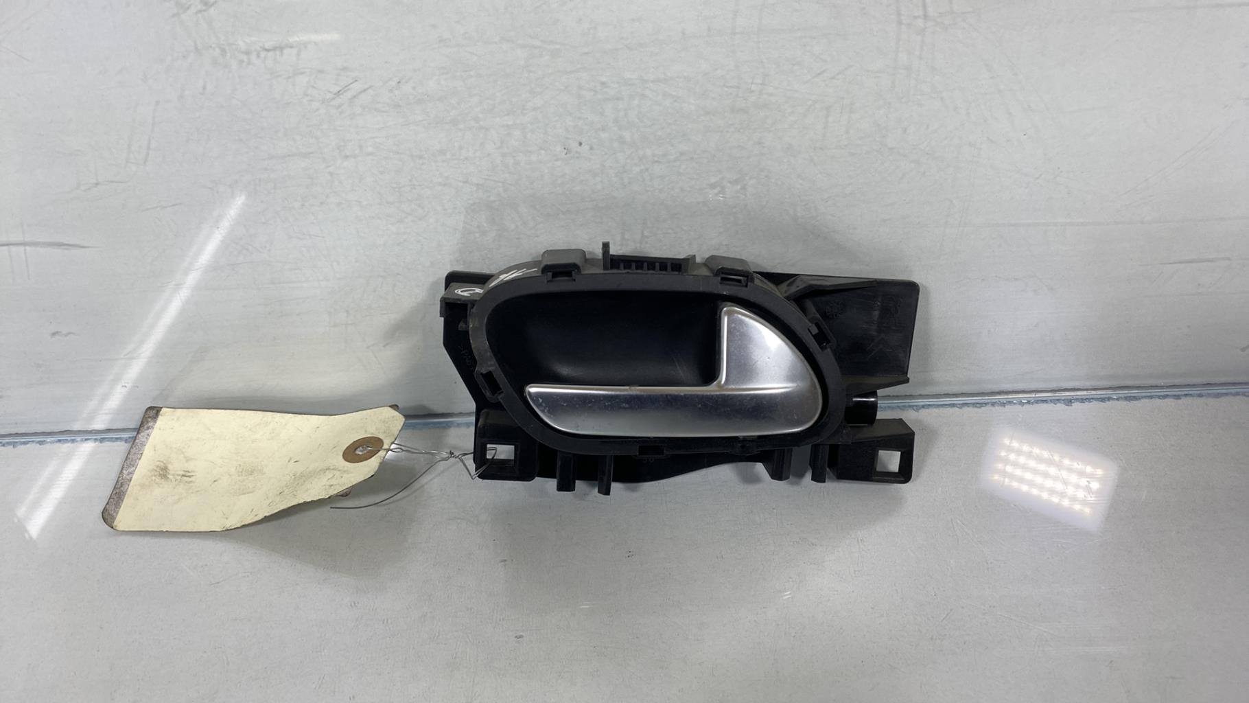 Maniglia interna posteriore destra PEUGEOT 208 1 PHASE 1 Diésel - 1
