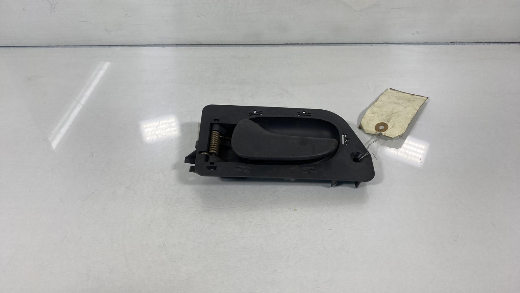Maniglia interna posteriore sinistra RENAULT LAGUNA 1 PHASE 2 BREAK Gasolina - 1