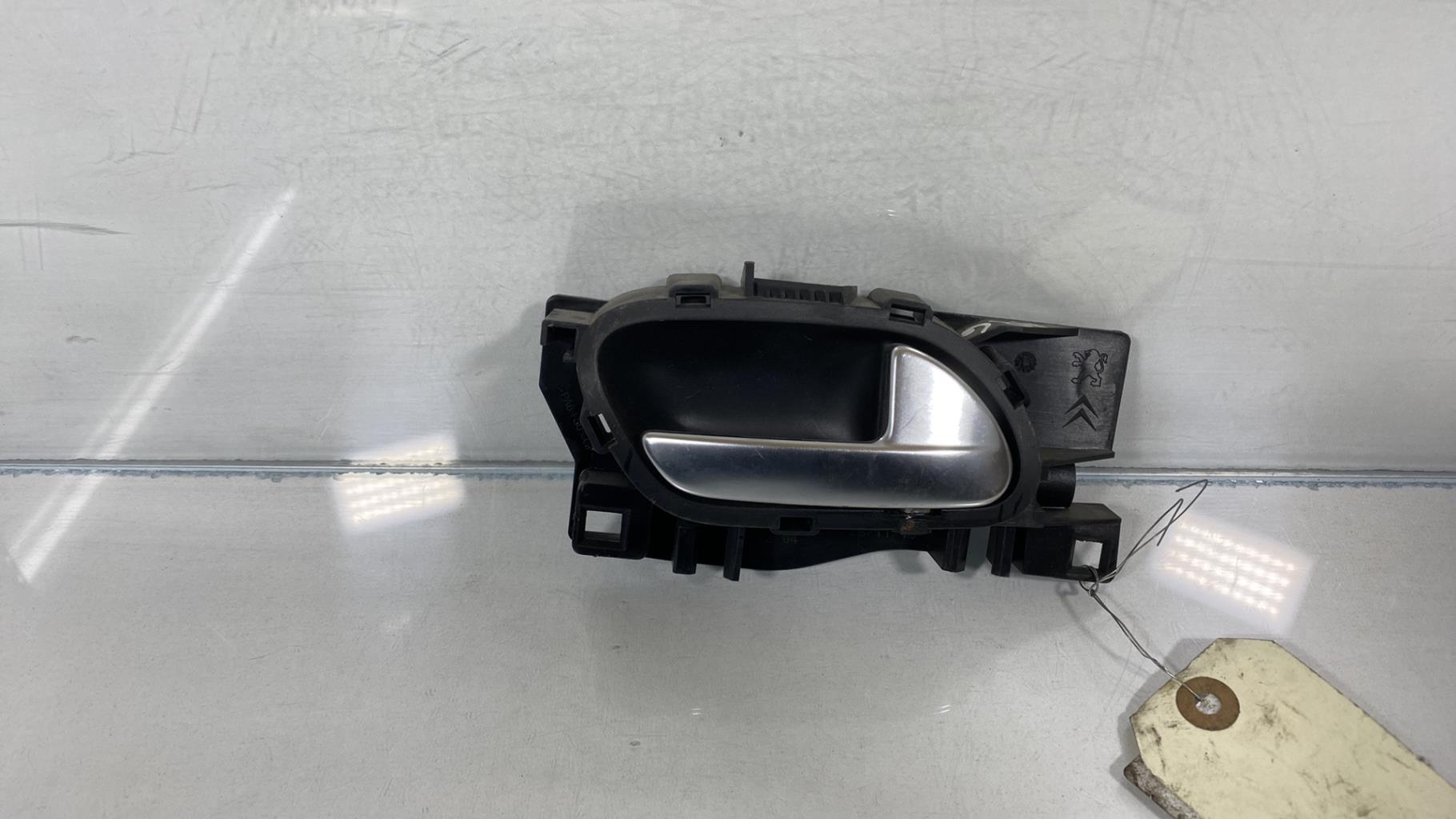 Maniglia interna posteriore sinistra PEUGEOT 208 1 PHASE 1 Diésel - 1