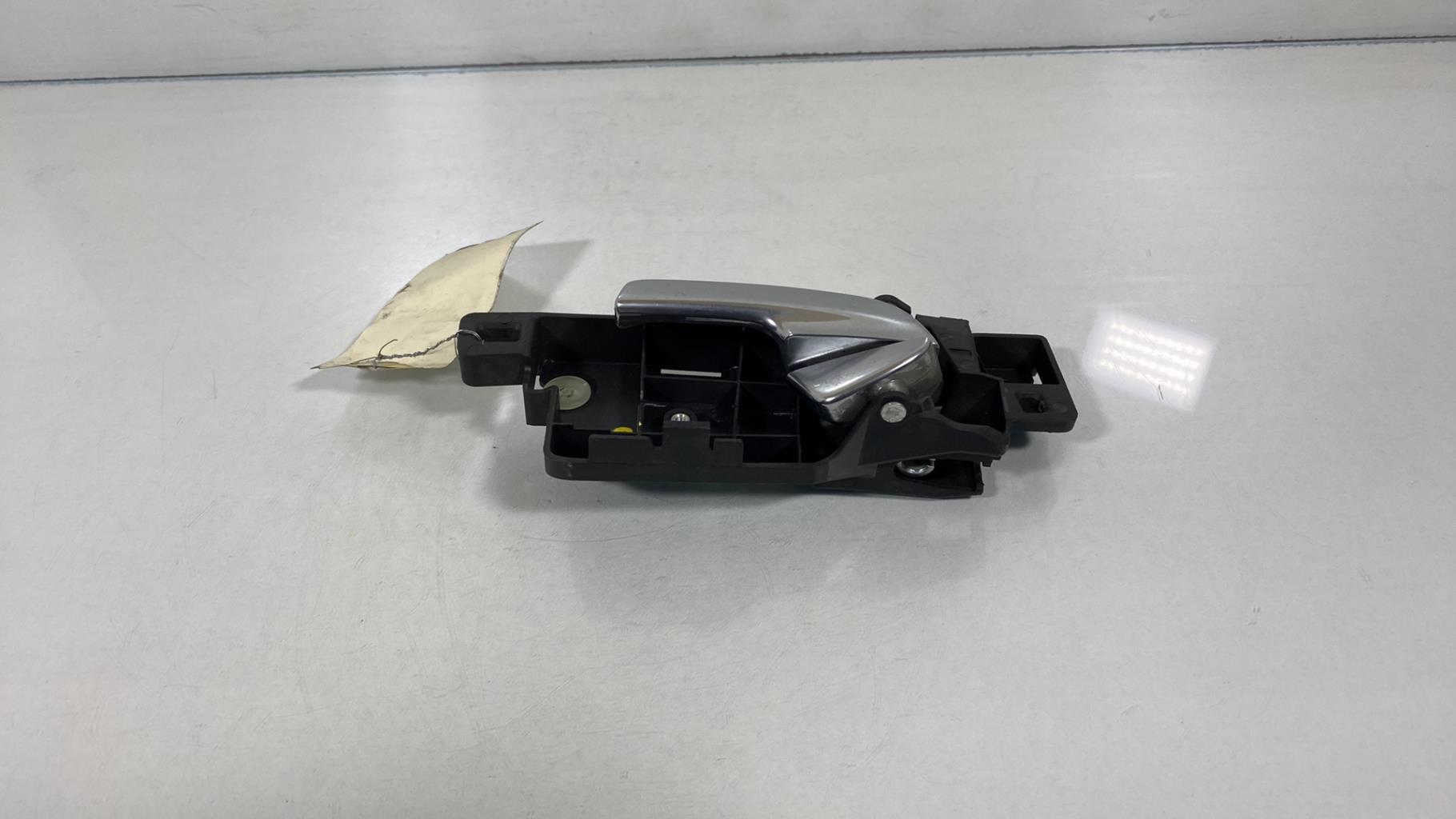 Maniglia interna posteriore sinistra FORD MONDEO 3 PHASE 1 Diésel - 1