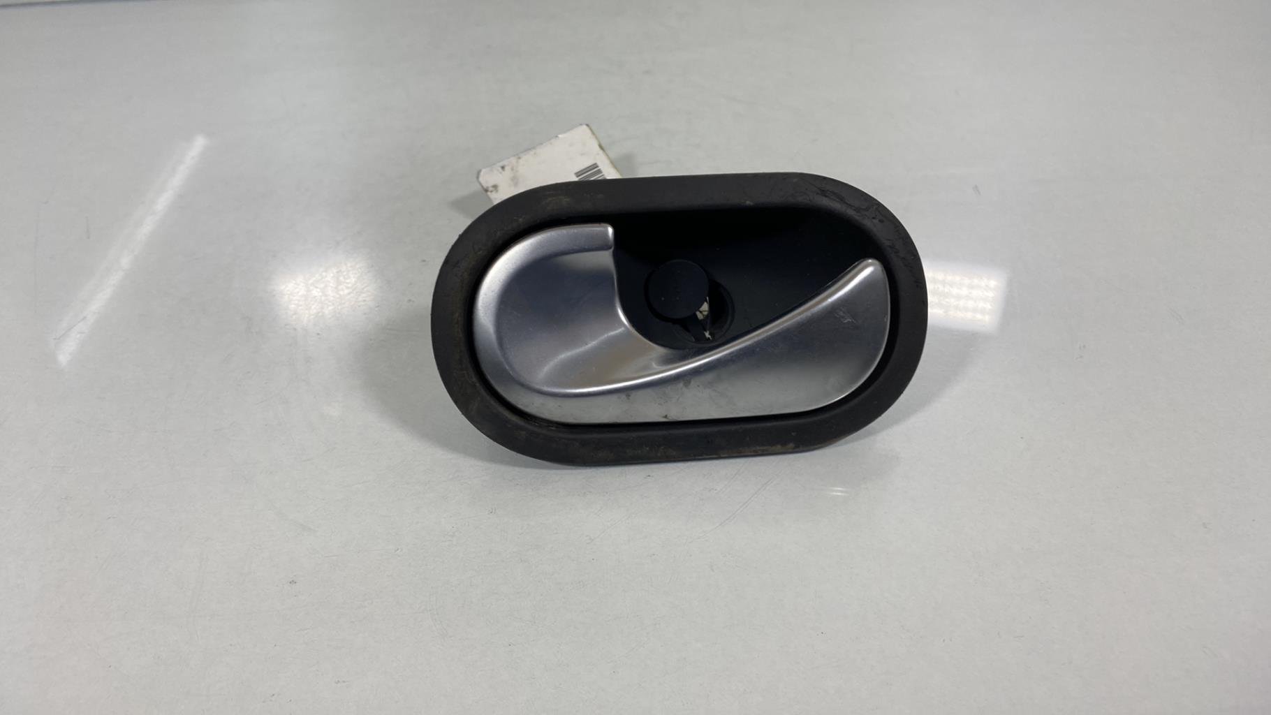 Maniglia interna posteriore sinistra RENAULT SCENIC 2 PHASE 1 Diésel - 1