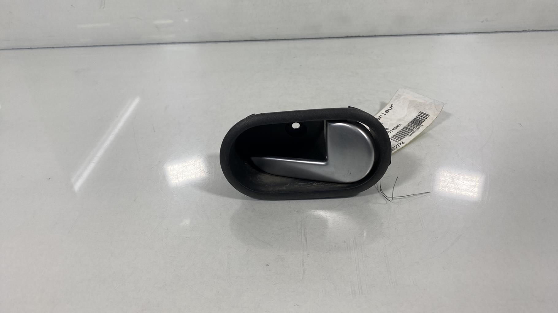 Maniglia interna anteriore destra FORD FIESTA 5 PHASE 2 Diésel - 1