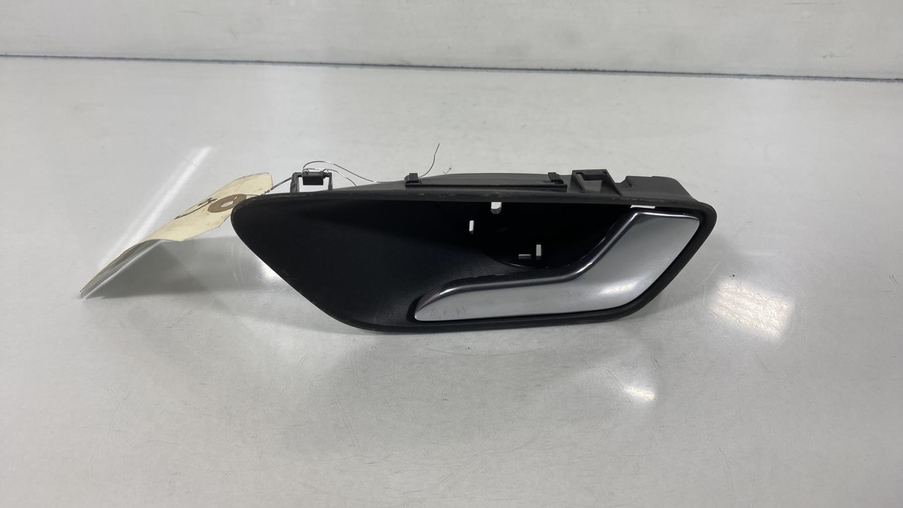 Maniglia interna anteriore destra FORD FIESTA 7 Gasolina - 1