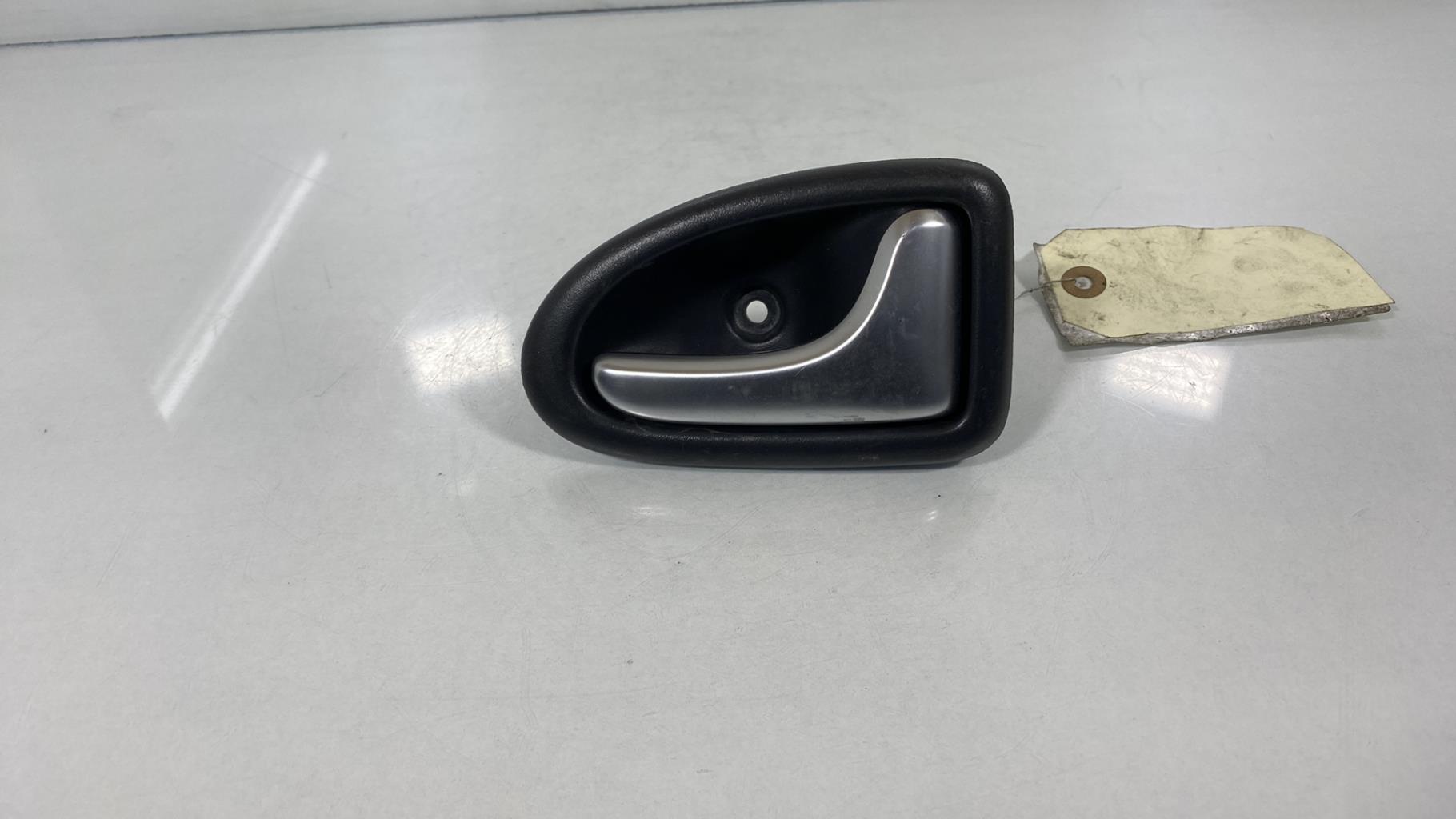 Maniglia interna anteriore destra RENAULT CLIO 2 CAMPUS PHASE 2 Gasolina - 1