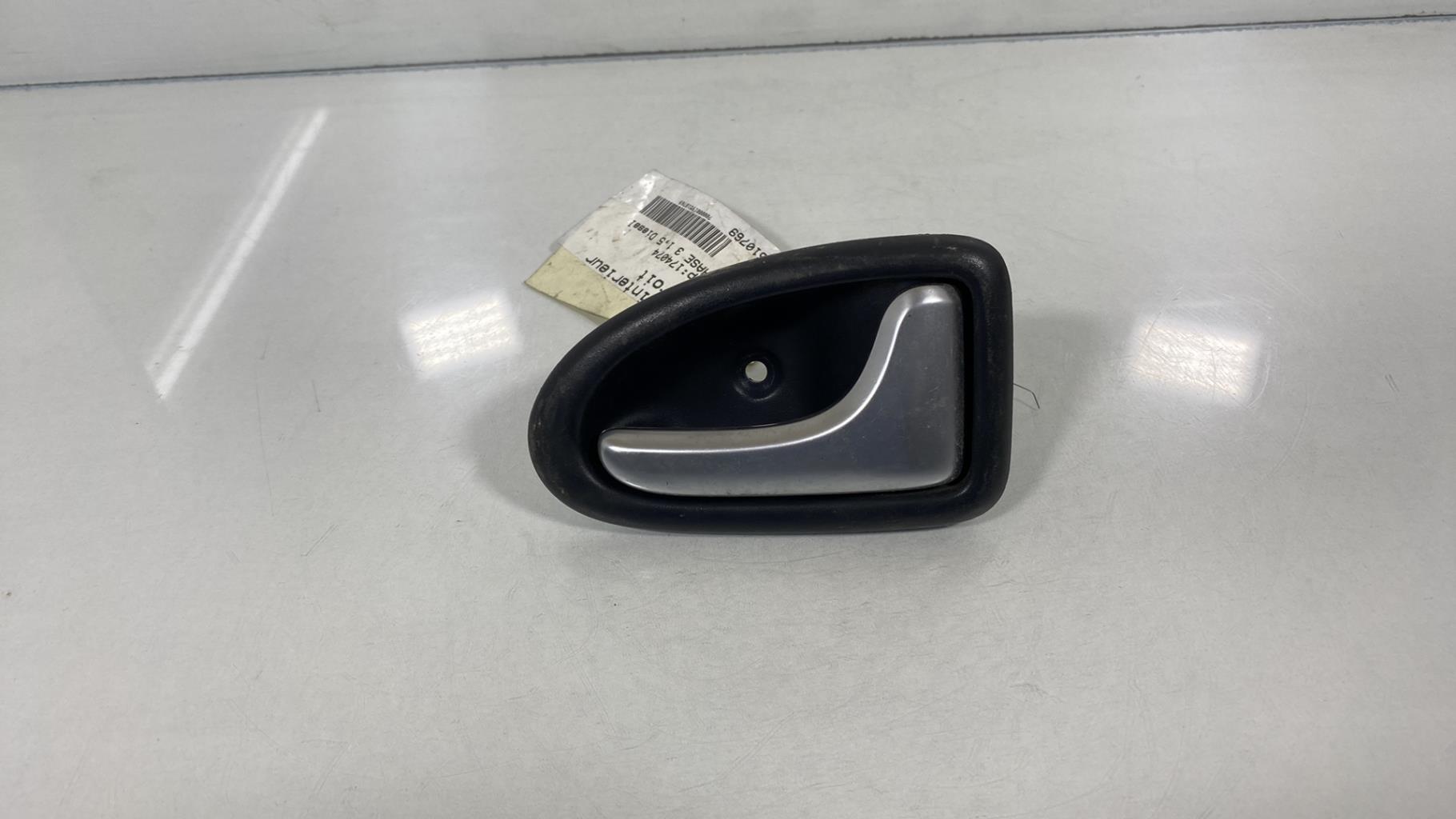 Maniglia interna anteriore destra RENAULT CLIO 2 PHASE 2 Diésel - 1