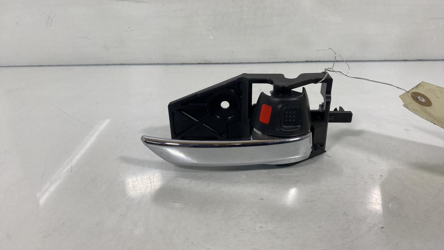 Maniglia interna anteriore destra SUZUKI SWIFT 5 Gasolina/Híbrido - 1