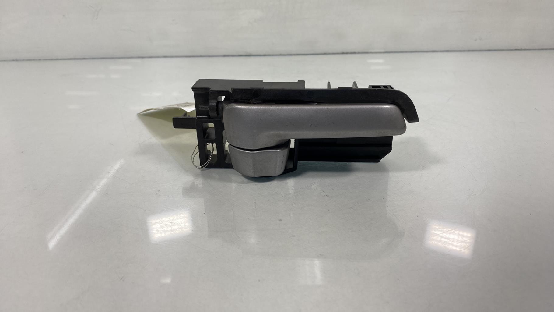 Maniglia interna anteriore destra SUZUKI SWIFT 3 Diésel - 1