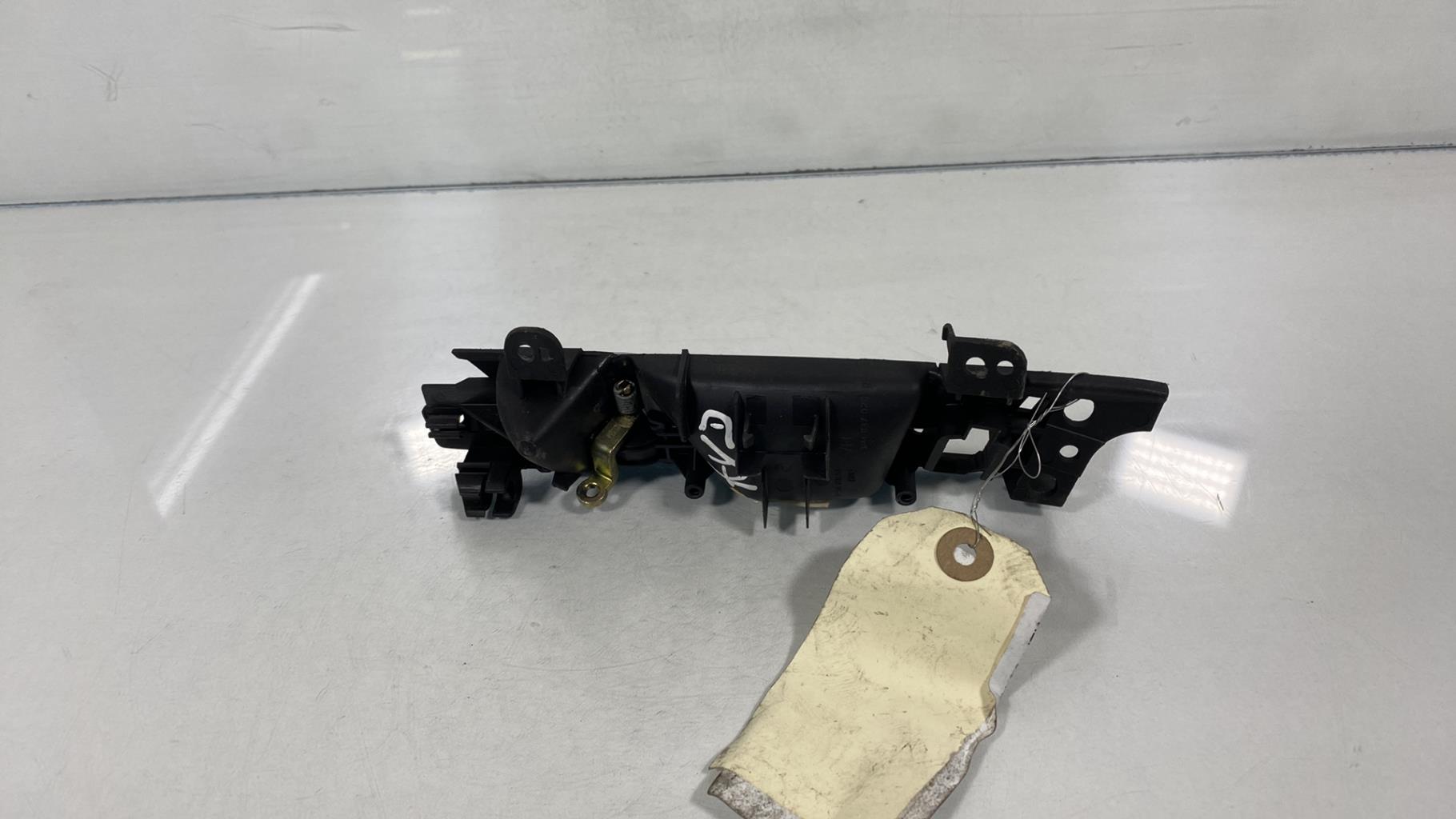 Poignee interieur avant droit AUDI A3 2 SPORTBACK PHASE 1 Diesel - 1