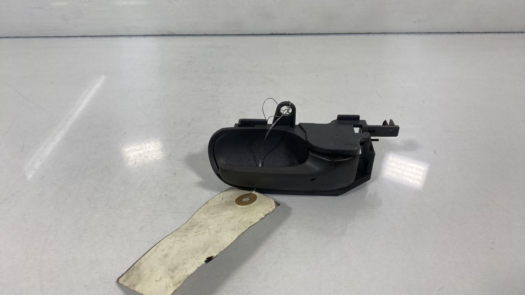 Maniglia interna anteriore destra PEUGEOT 107 PHASE 1 Gasolina - 1