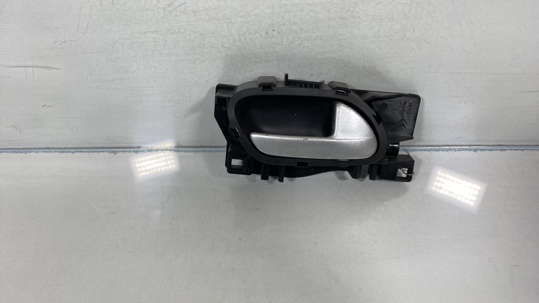 Maniglia interna anteriore destra PEUGEOT 207 PHASE 1 Diésel - 1