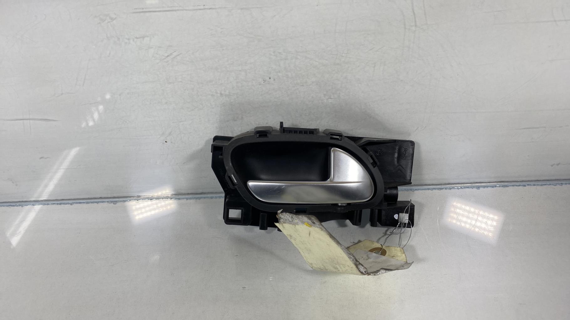 Maniglia interna anteriore destra PEUGEOT 208 1 PHASE 1 Diésel - 1