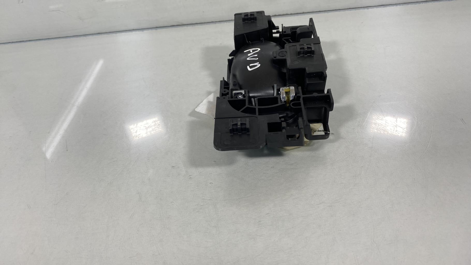 Maniglia interna anteriore destra CITROEN C3 3 PHASE 1 Gasolina - 1