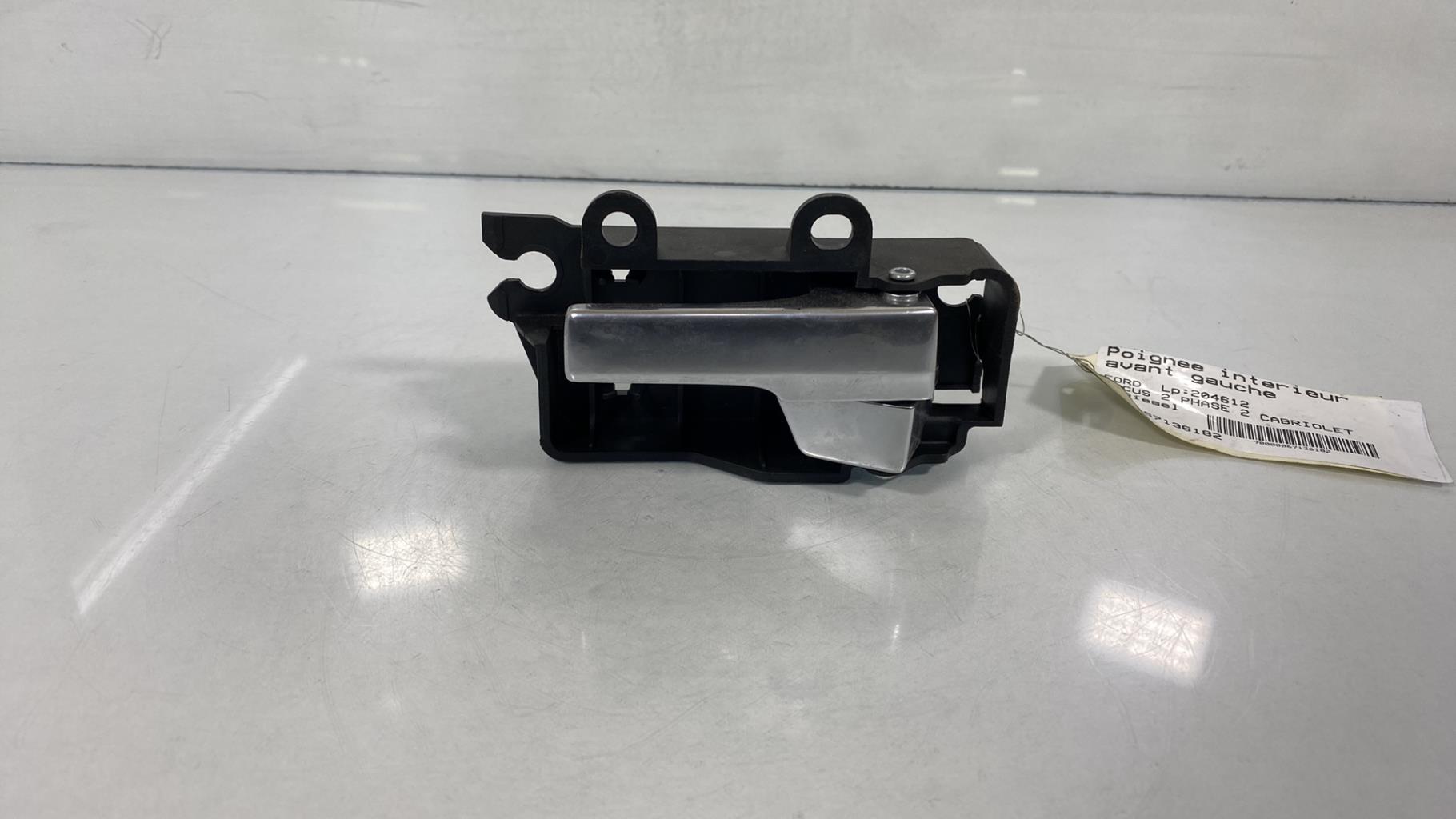 Poignee interieur avant gauche FORD FOCUS 2 PHASE 2 CABRIOLET Diesel - 1