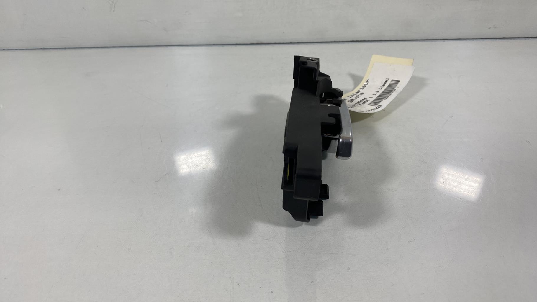Maniglia interna anteriore sinistra FORD MONDEO 3 PHASE 1 Diésel - 1