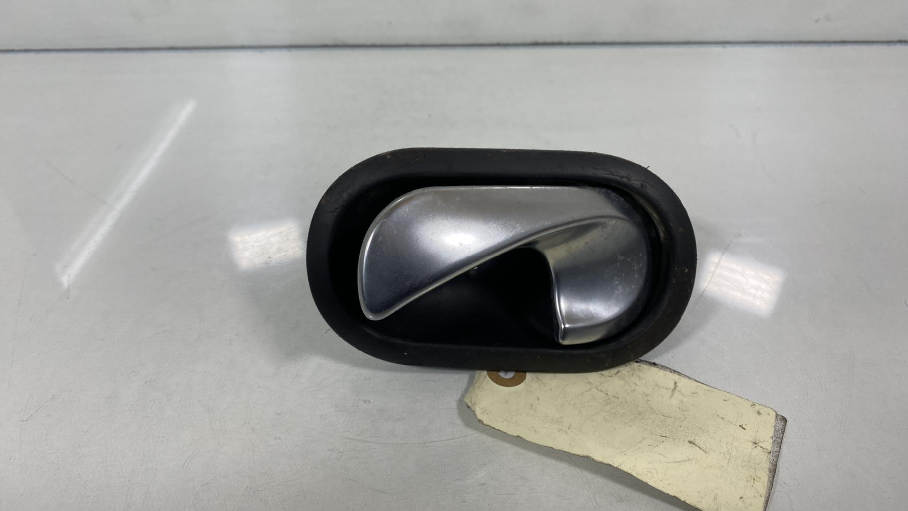 Maniglia interna anteriore sinistra RENAULT SCENIC 2 PHASE 1 Diésel - 1