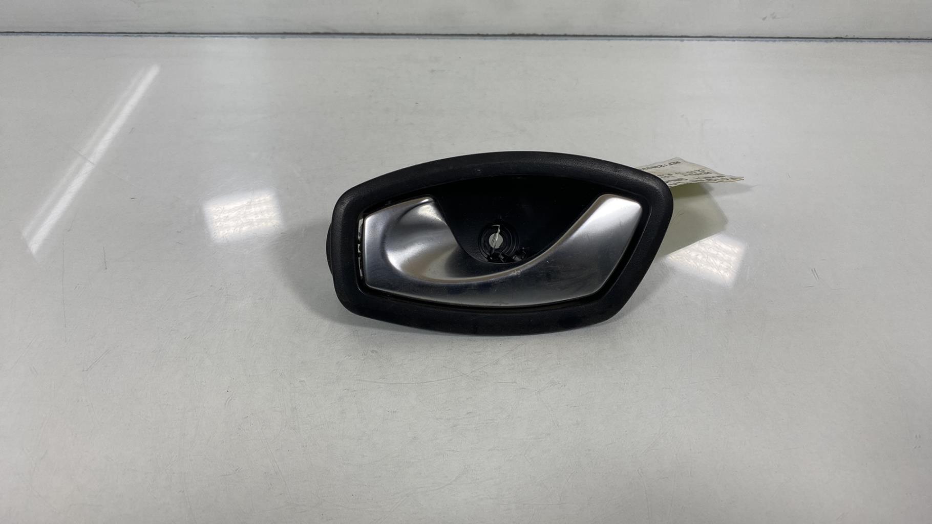Poignee interieur avant gauche RENAULT CLIO 4 PHASE 2 Essence - 1