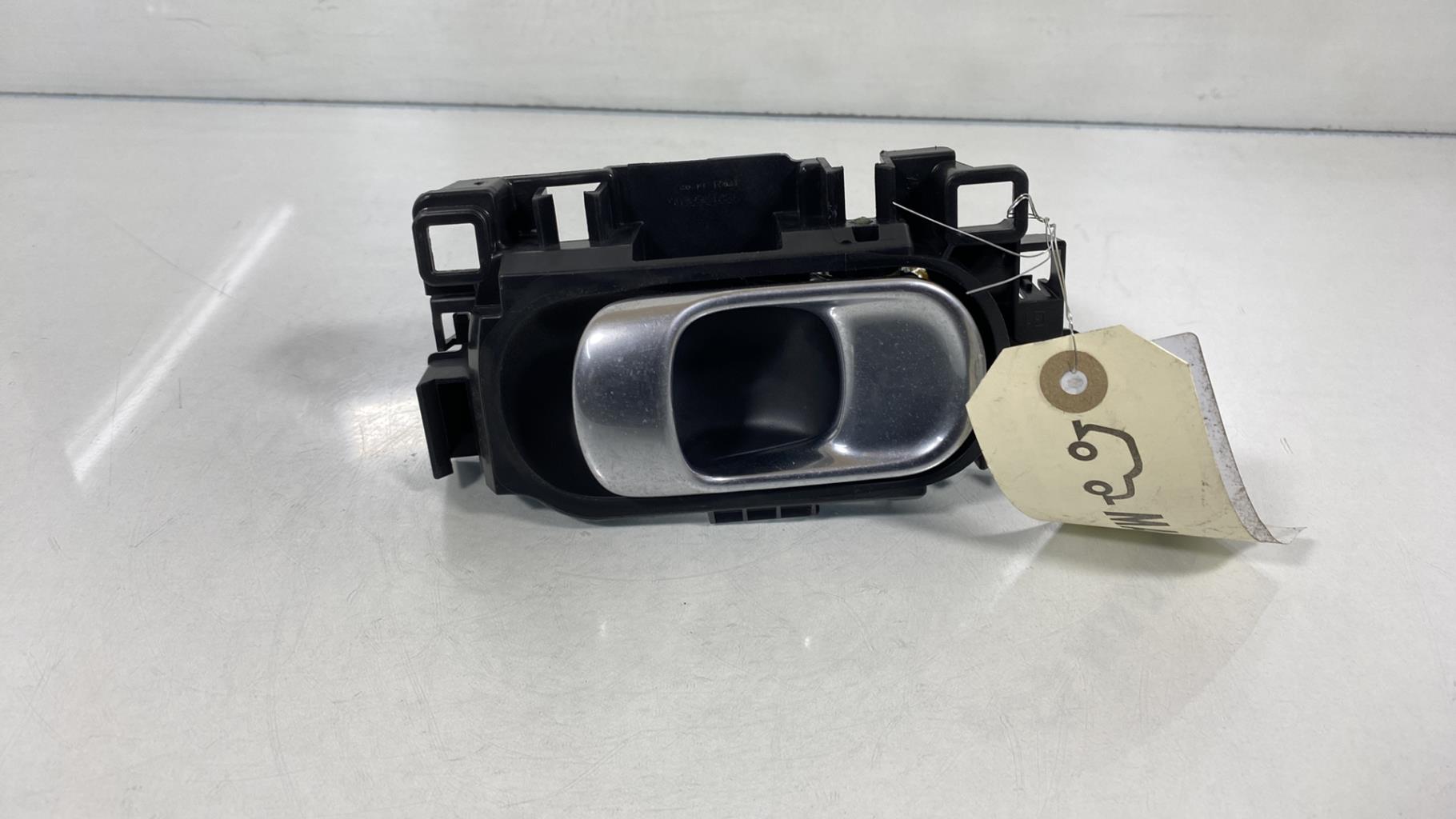 Maniglia interna anteriore sinistra CITROEN C3 3 PHASE 2 Diésel - 1