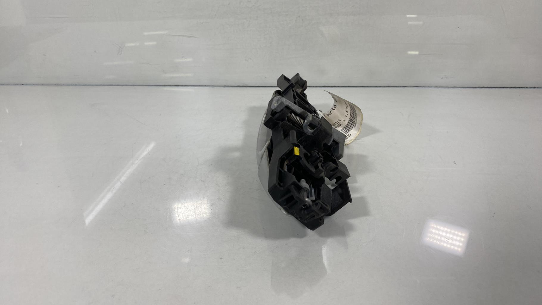 Maniglia portiera posteriore destra FORD FIESTA 6 PHASE 1 Diésel - 1
