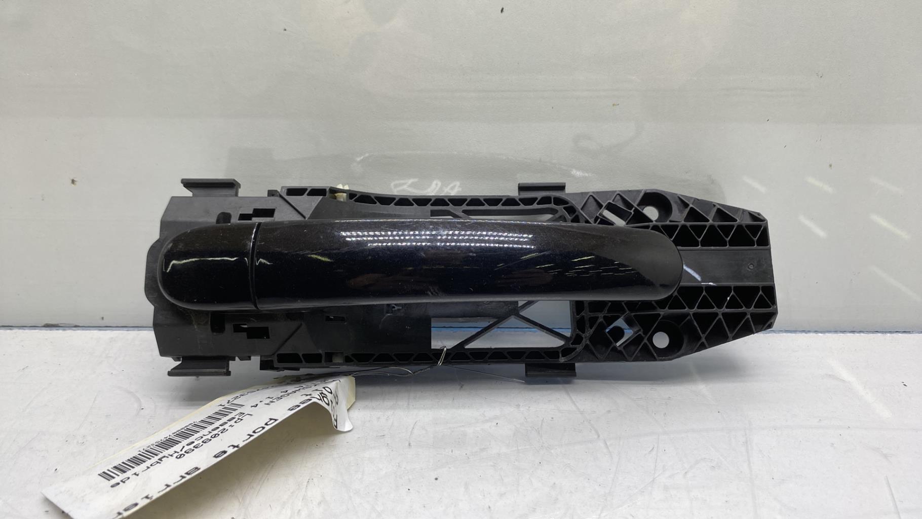 Maniglia portiera posteriore destra VOLKSWAGEN JETTA 4 Gasolina/Híbrido - 1