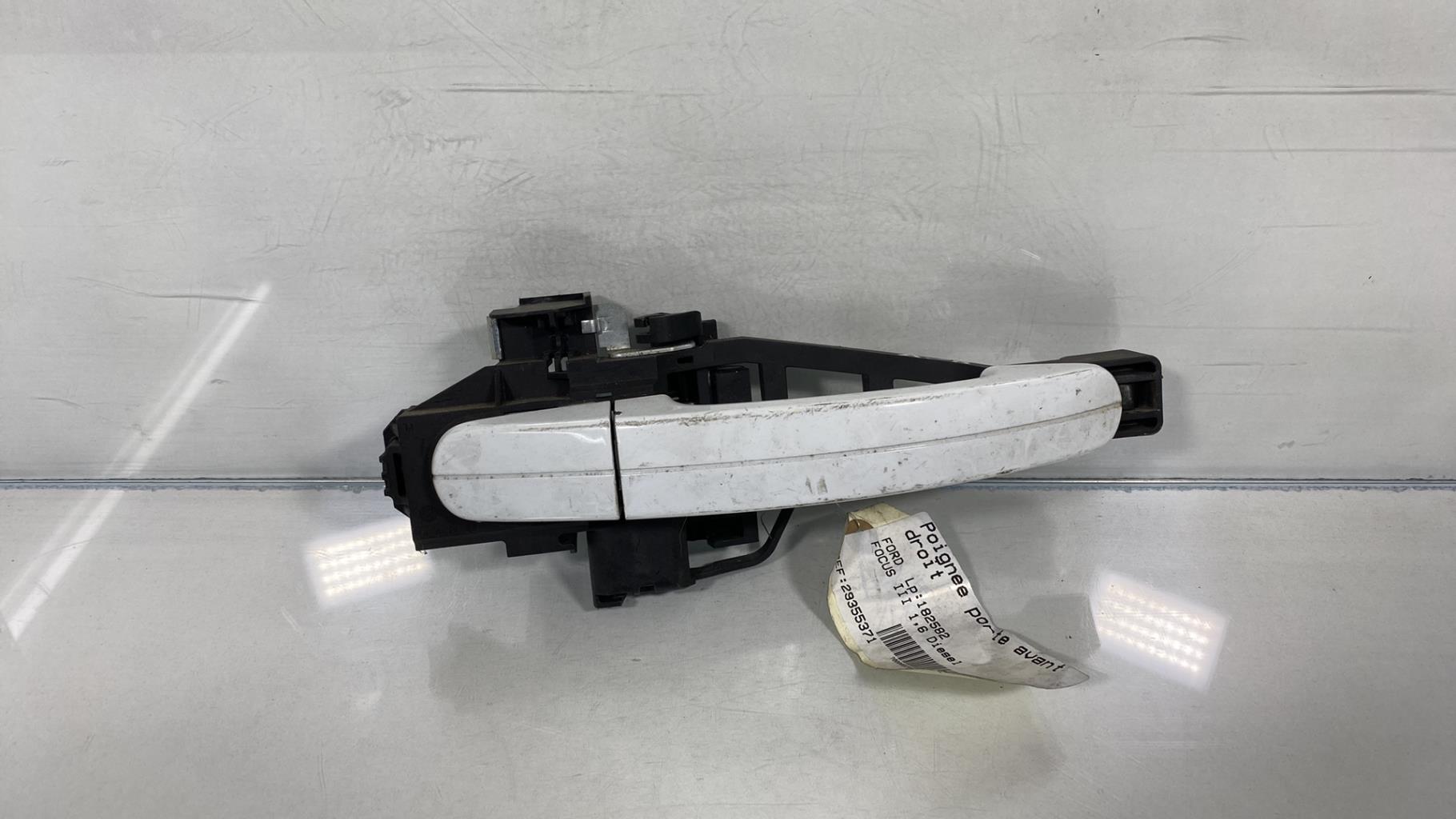 Maniglia portiera anteriore destra FORD FOCUS 3 PHASE 1 Diésel - 1