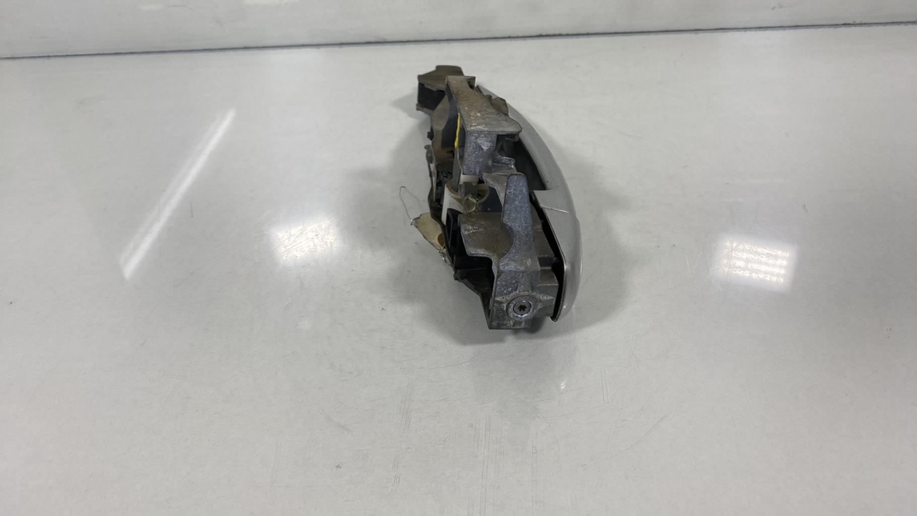 Maniglia portiera anteriore destra PEUGEOT 3008 1 PHASE 1 Diésel - 1