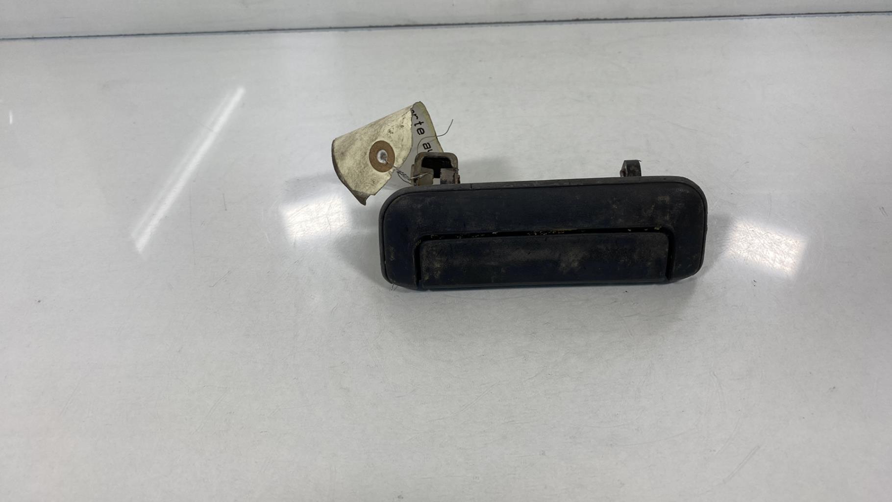 Maniglia portiera anteriore destra MITSUBISHI L300 Diésel - 1