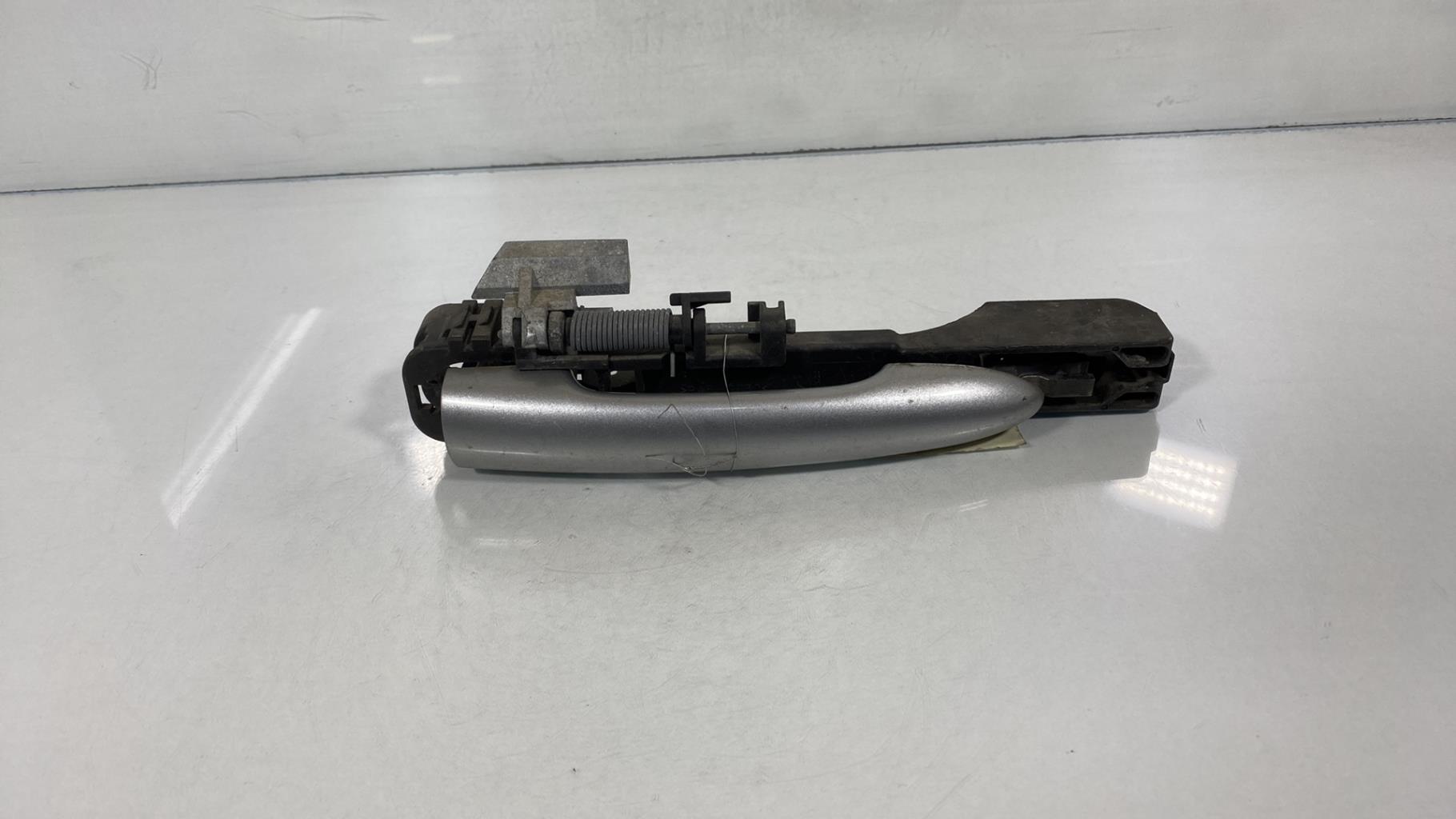 Maniglia portiera anteriore sinistra NISSAN PRIMERA 4 Diésel - 1