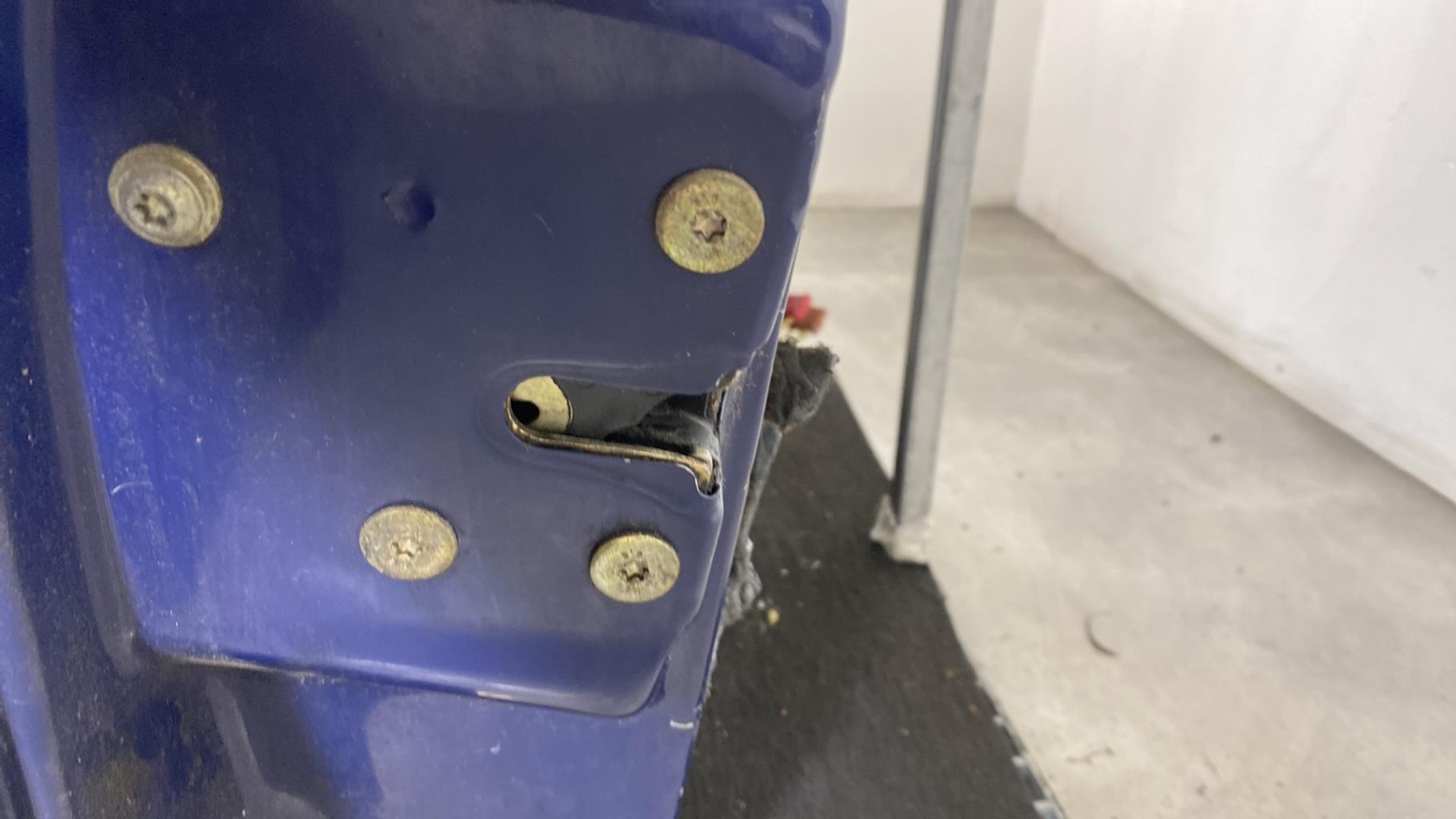 Portiera anteriore sinistra RENAULT MEGANE 1 BREAK Gasolina - 1