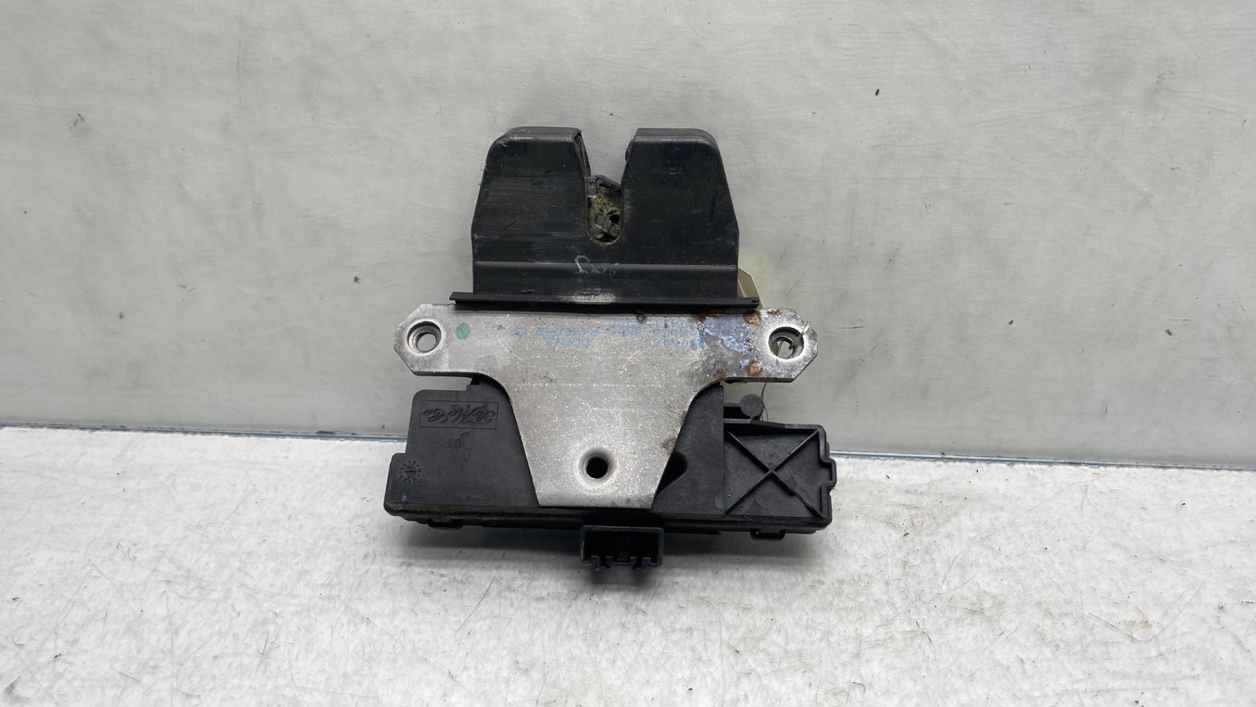 Serrure de coffre FORD C-MAX 1 PHASE 1 Diesel - 1