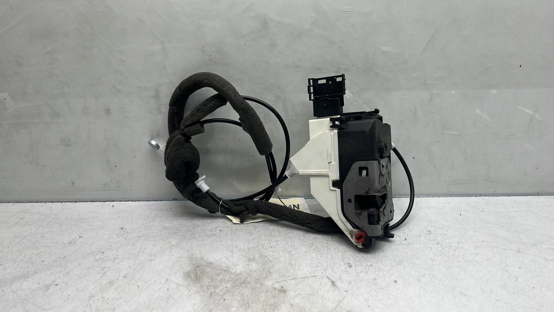 Serratura porta laterale sinistra PEUGEOT PARTNER 2 PHASE 1 Diésel - 1