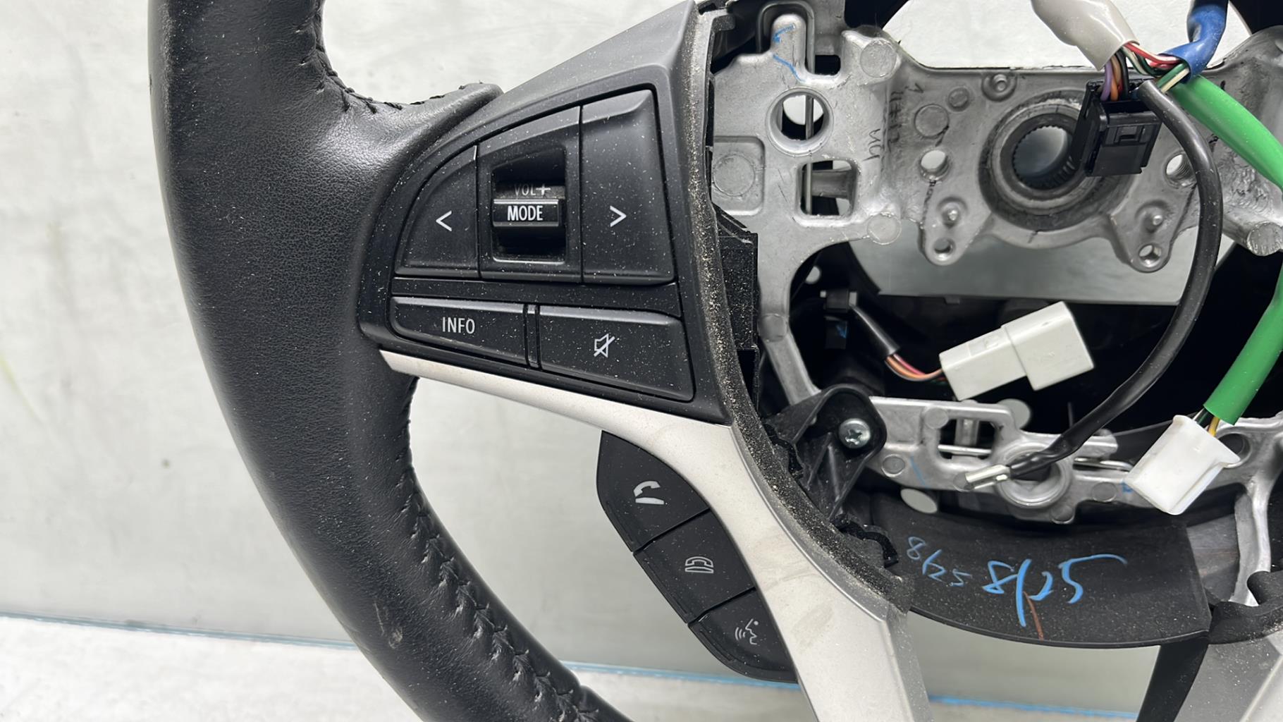 Volant SUZUKI IGNIS 3 Essence/Hybride - 1