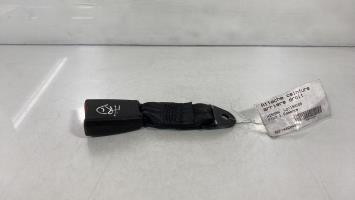 Attache ceinture arriere droit