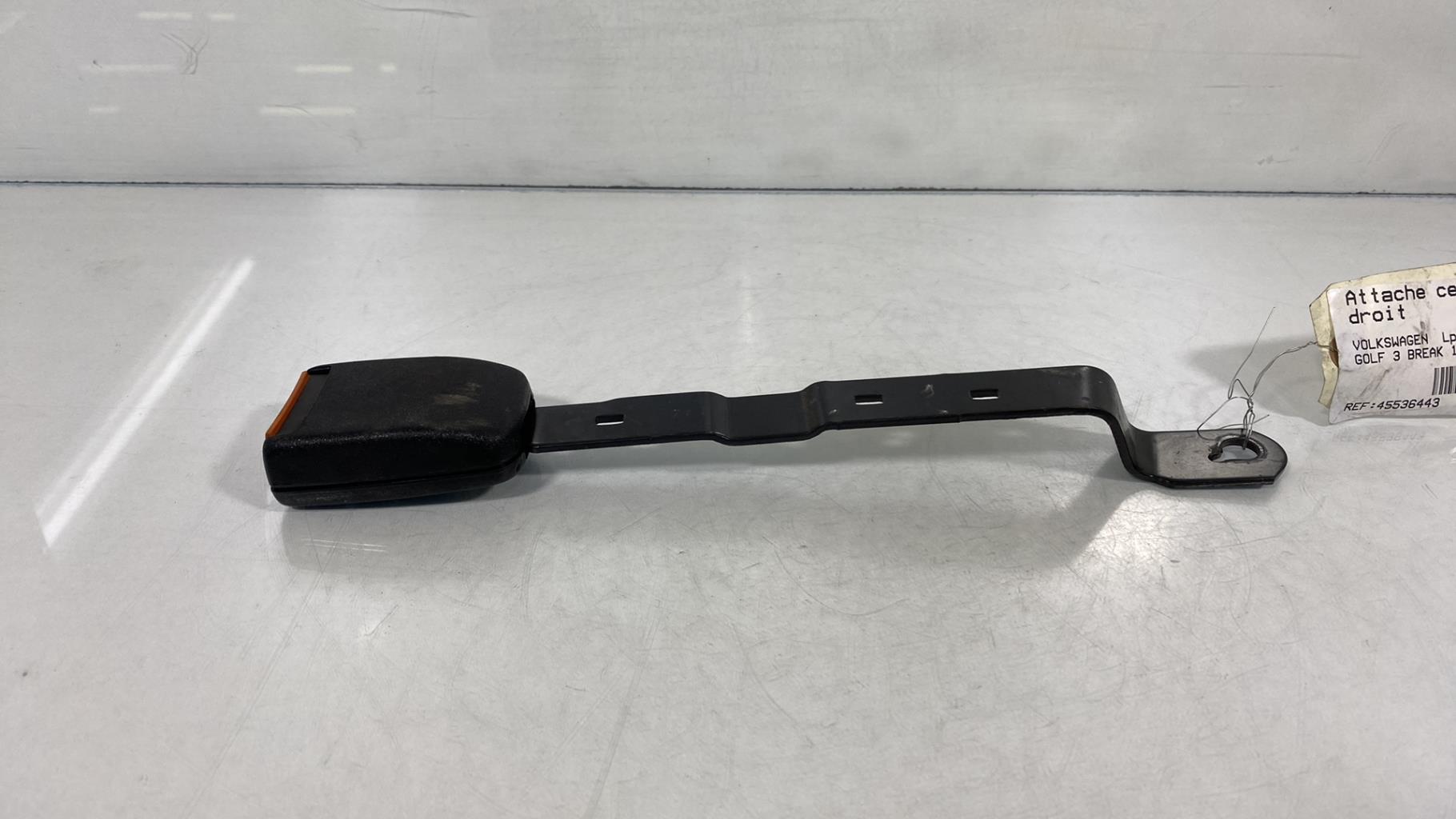 Aggancio cintura sicurezza anteriore destro VOLKSWAGEN GOLF 3 BREAK Diésel - 1