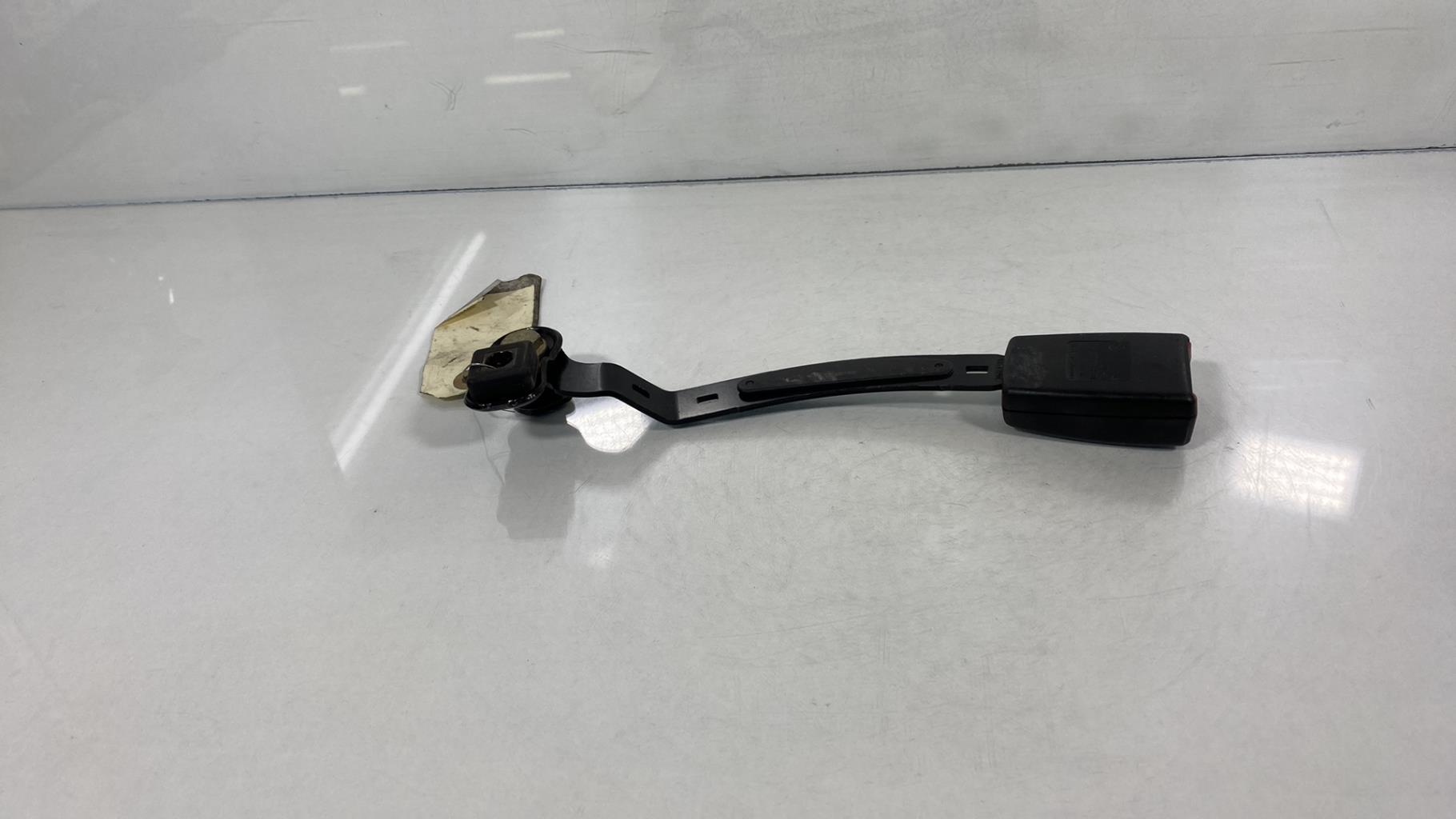 Aggancio cintura sicurezza anteriore destro VOLKSWAGEN GOLF 4 BREAK Diésel - 1