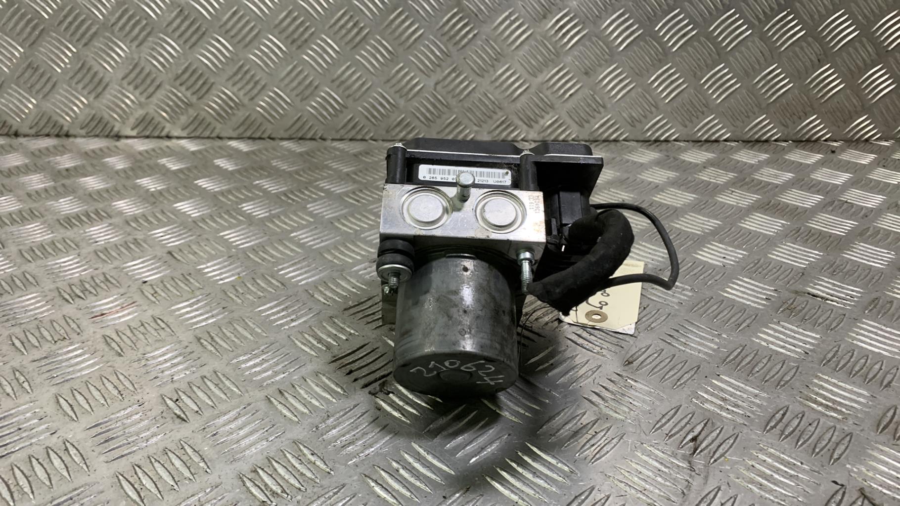 Bloc ABS (freins anti-blocage) DACIA DUSTER 1 PHASE 1 Diesel - 1