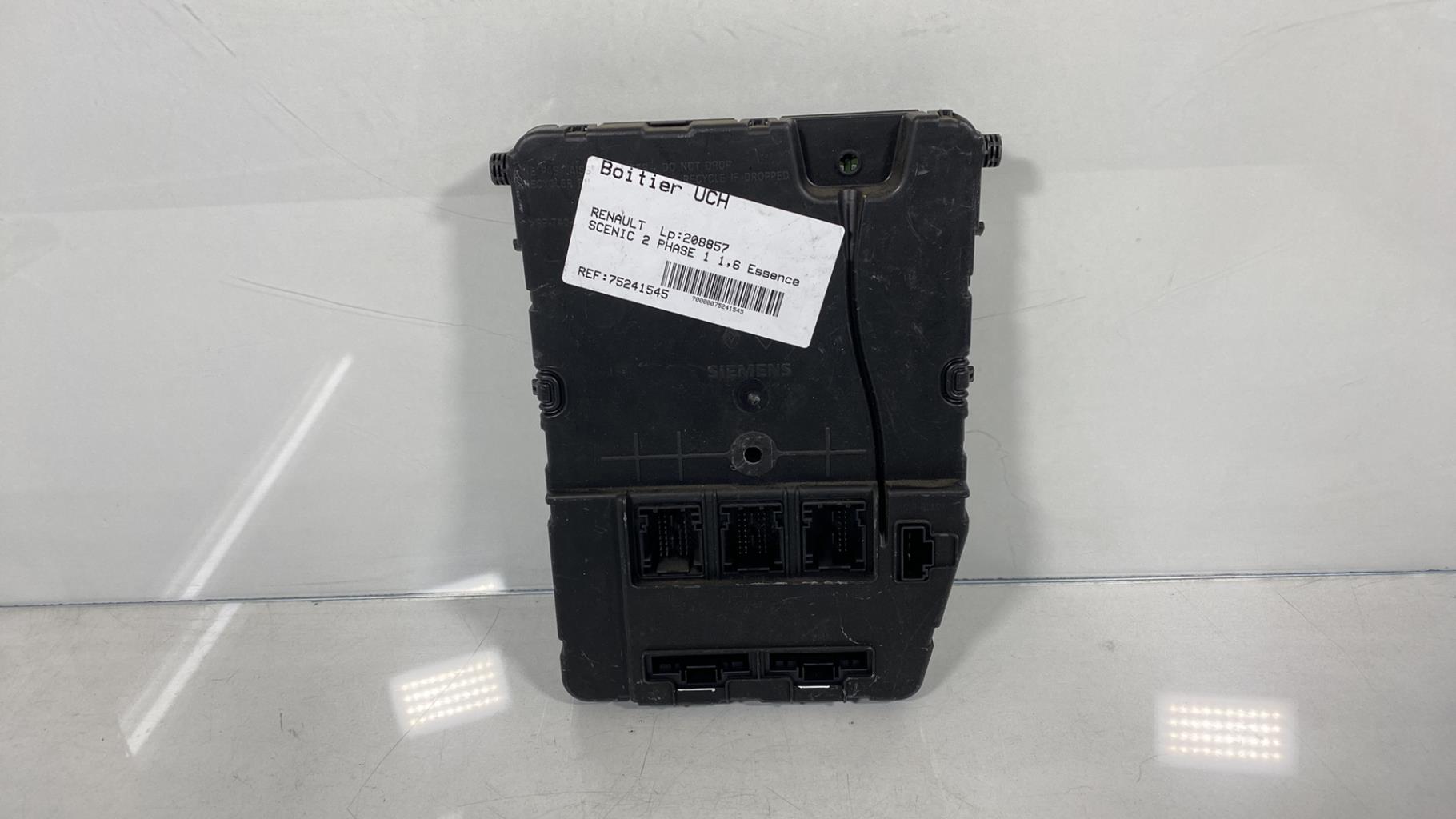Boitier UCH RENAULT SCENIC 2 PHASE 1 Essence - 1