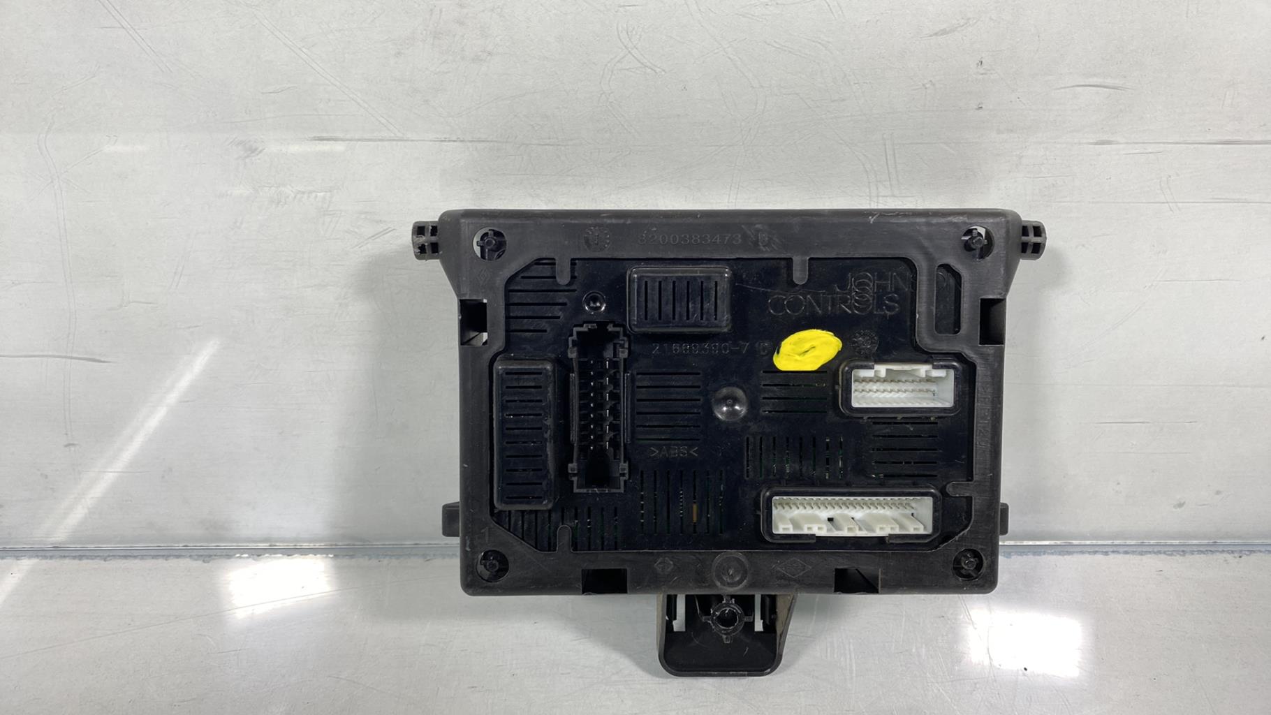 Boitier UCH RENAULT CLIO 3 PHASE 1 Diesel - 1