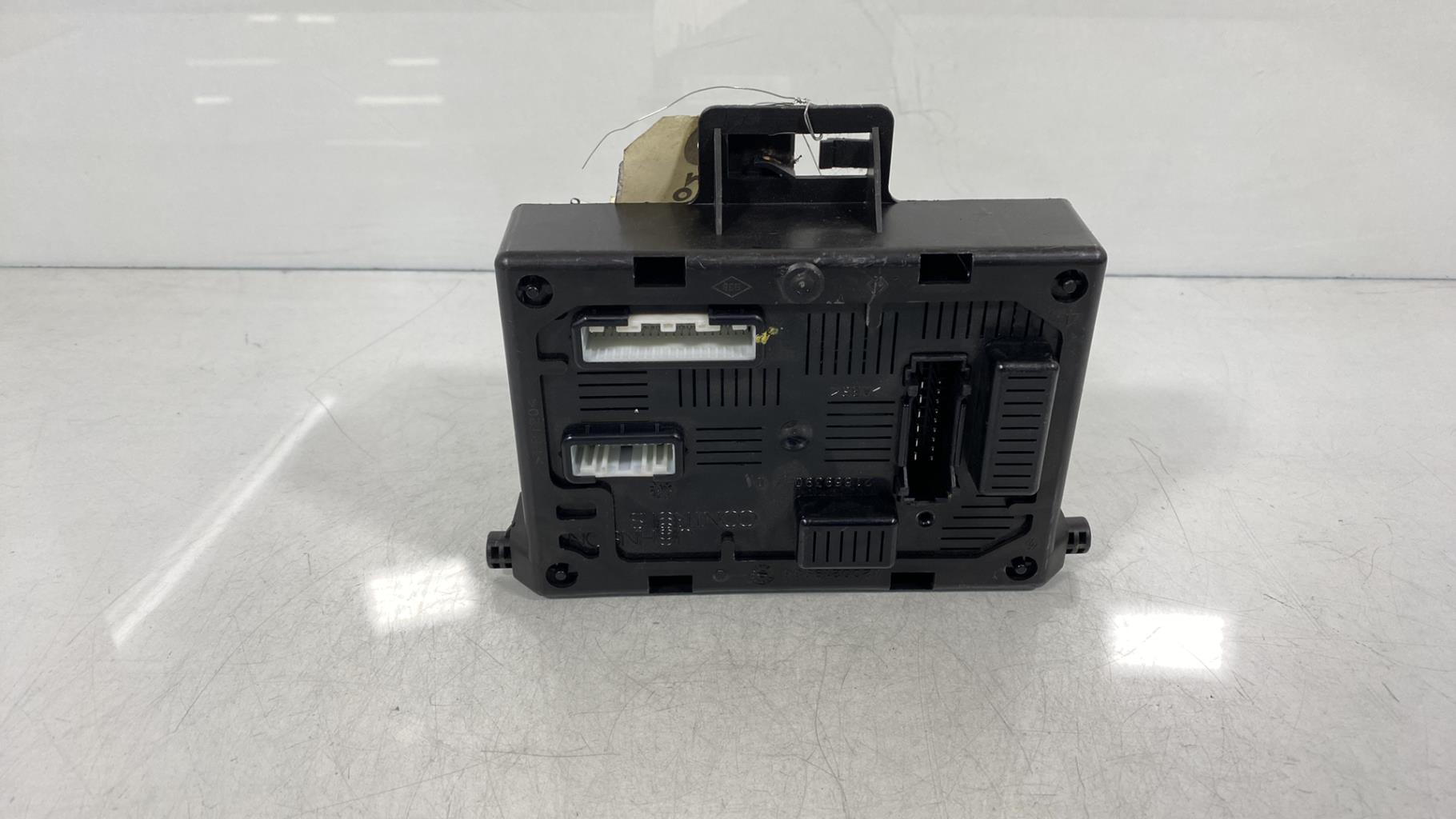Boitier UCH RENAULT MODUS PHASE 1 Diesel - 1