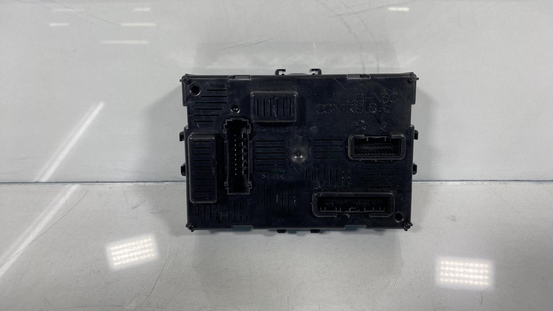 Boitier UCH RENAULT CLIO 3 PHASE 2 Diesel - 1