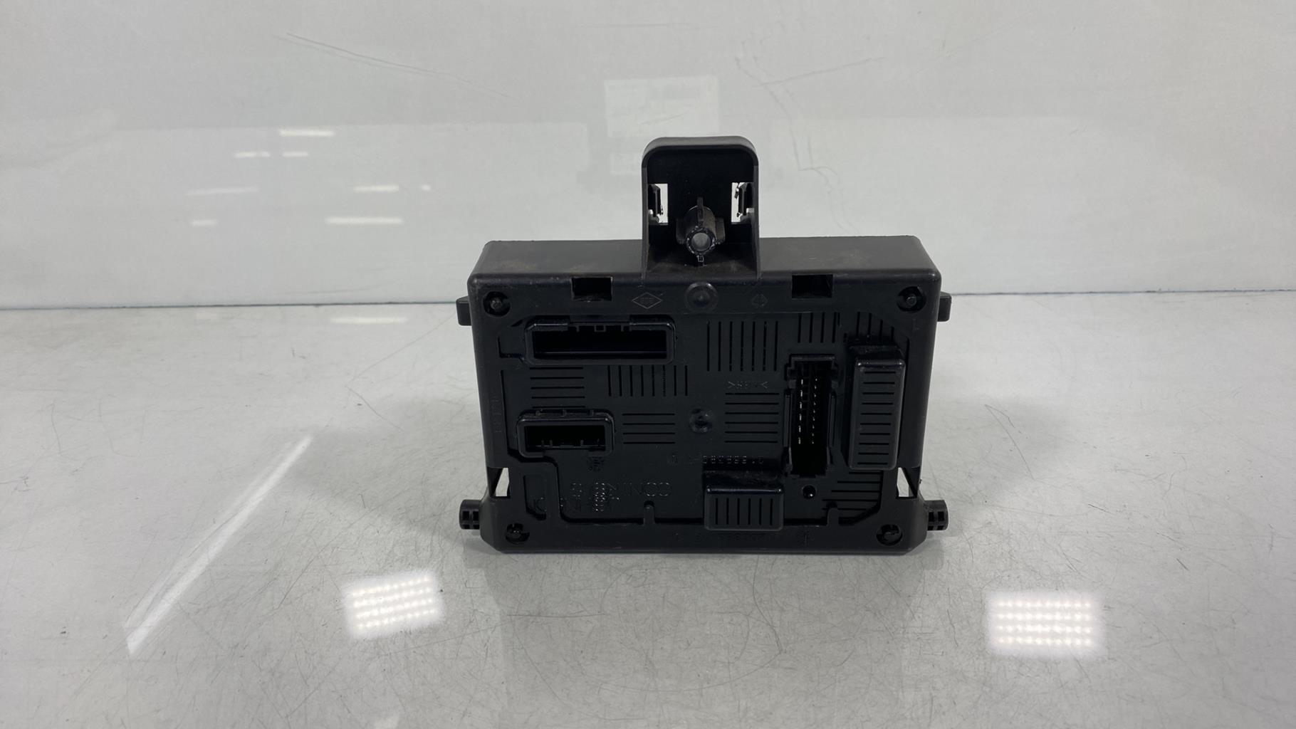 Boitier UCH RENAULT CLIO 3 PHASE 2 Diesel - 1