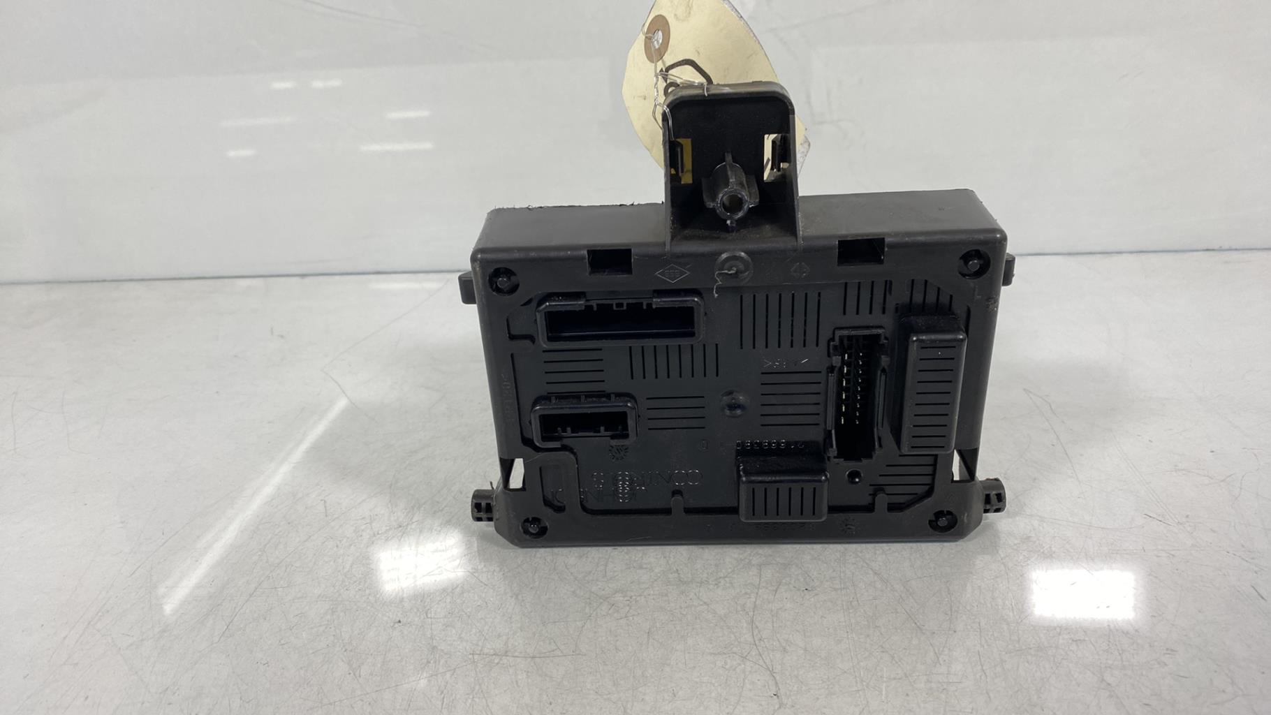 Boitier UCH RENAULT CLIO 3 PHASE 2 Diesel - 1