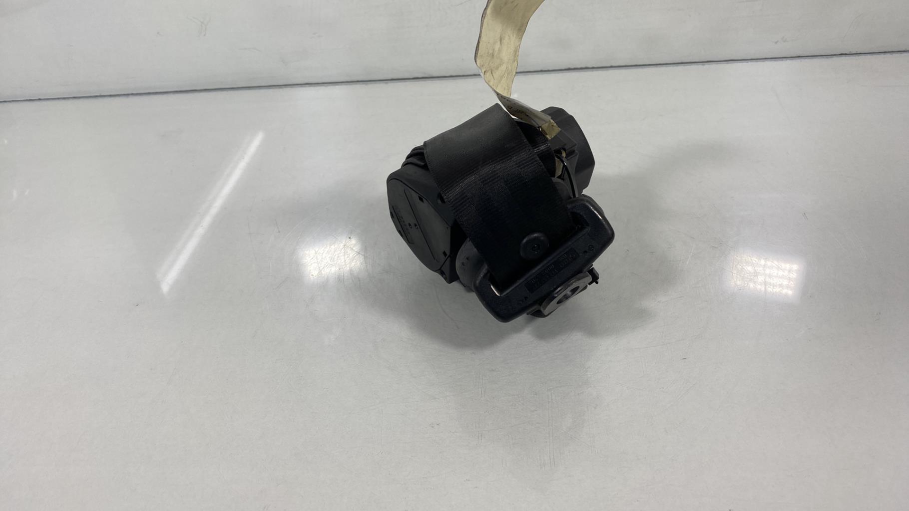 Cintura di sicurezza posteriore destra VOLKSWAGEN POLO 3 PHASE 1 Diésel - 1
