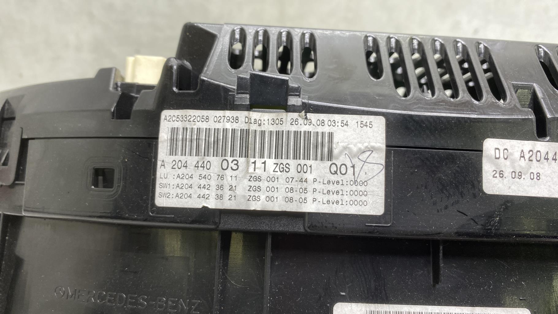 Compteur MERCEDES CLASSE C 204 PHASE 1 BREAK Diesel - 1