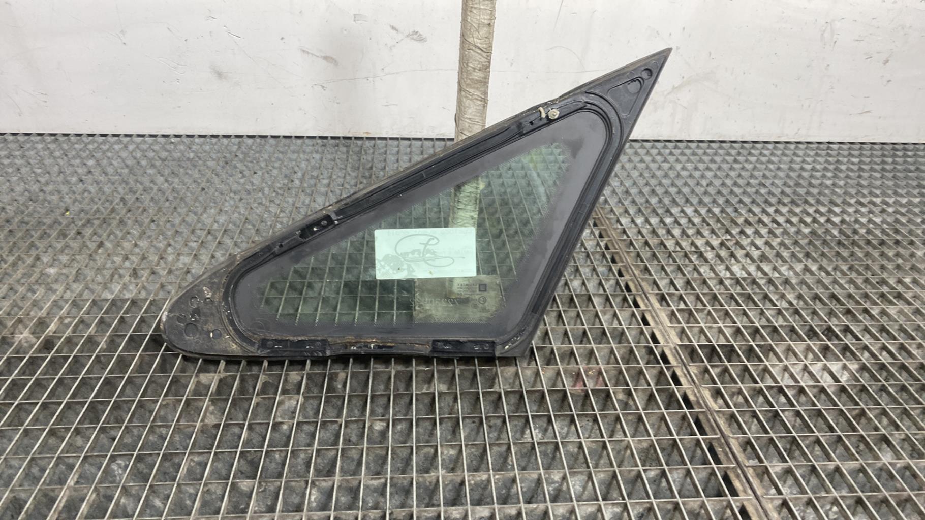 Custode avant droit OPEL ZAFIRA B PHASE 1 Diesel - 1