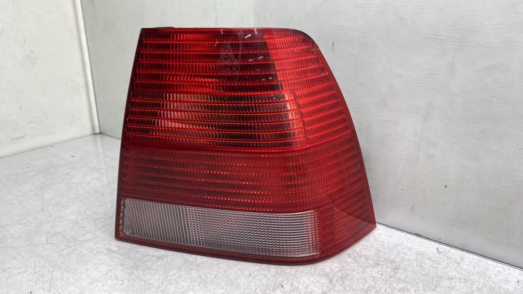 Fanale posteriore principale destro (luci) VOLKSWAGEN BORA Diésel - 1