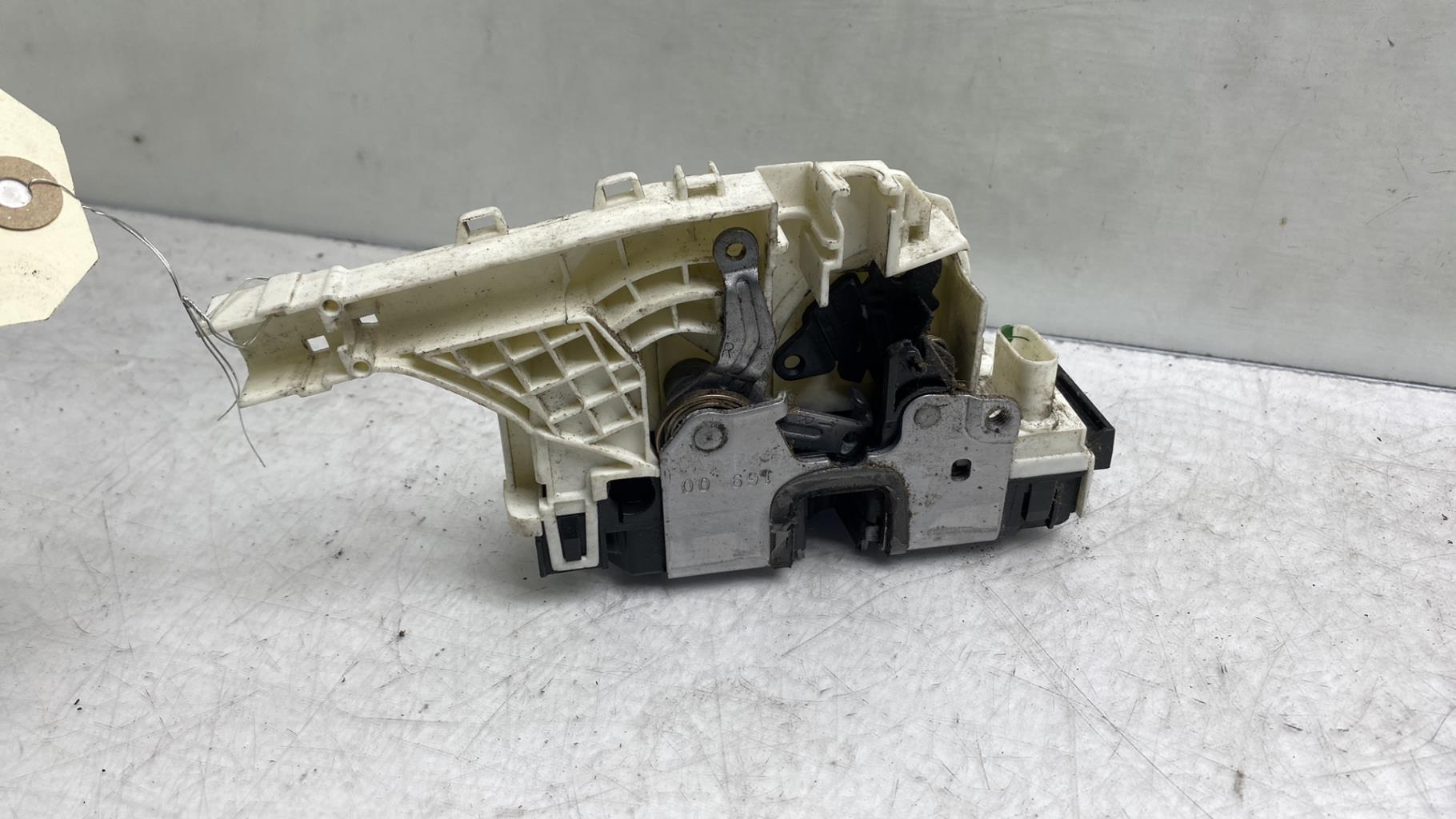 Serrure avant droit MERCEDES SPRINTER 2 PHASE 1 Diesel - 1