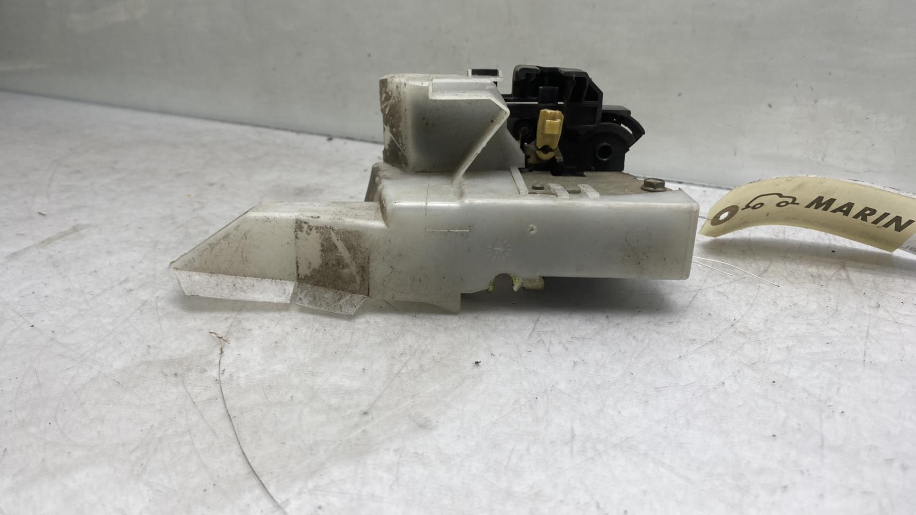 Serrure avant gauche RENAULT CLIO 2 PHASE 1 Essence - 1