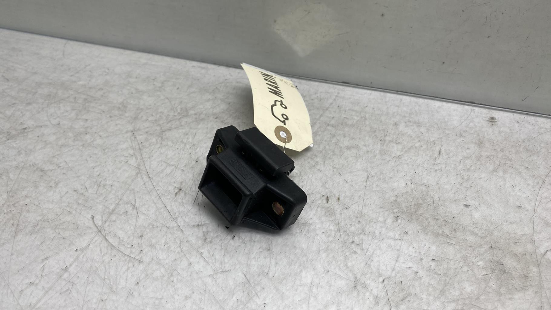 Serrure de coffre RENAULT TWINGO 1 PHASE 2 Essence - 1